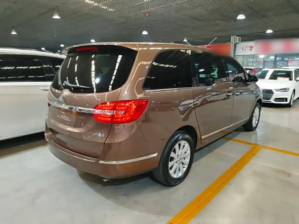 Фото 7 - Buick GL8
