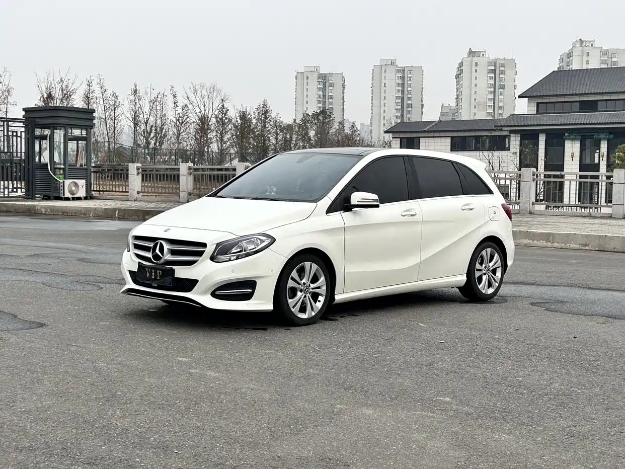 Mercedes-Benz B-Class 2017 B 200 Dynamic фото 14