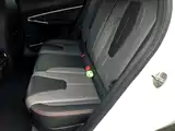 Photo 17 - Geely Atlas