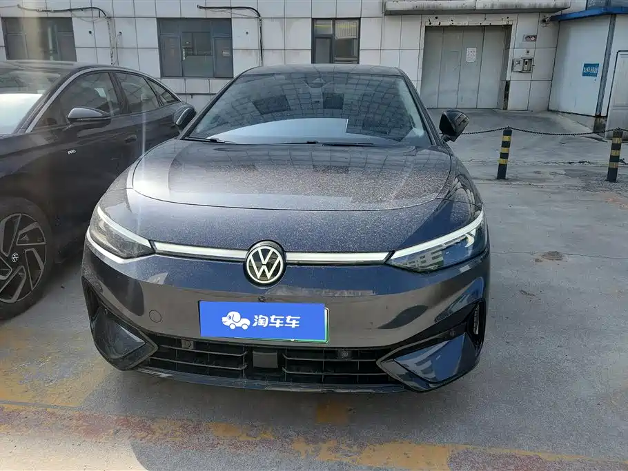 VOLKSWAGEN ID.7 VIZZION