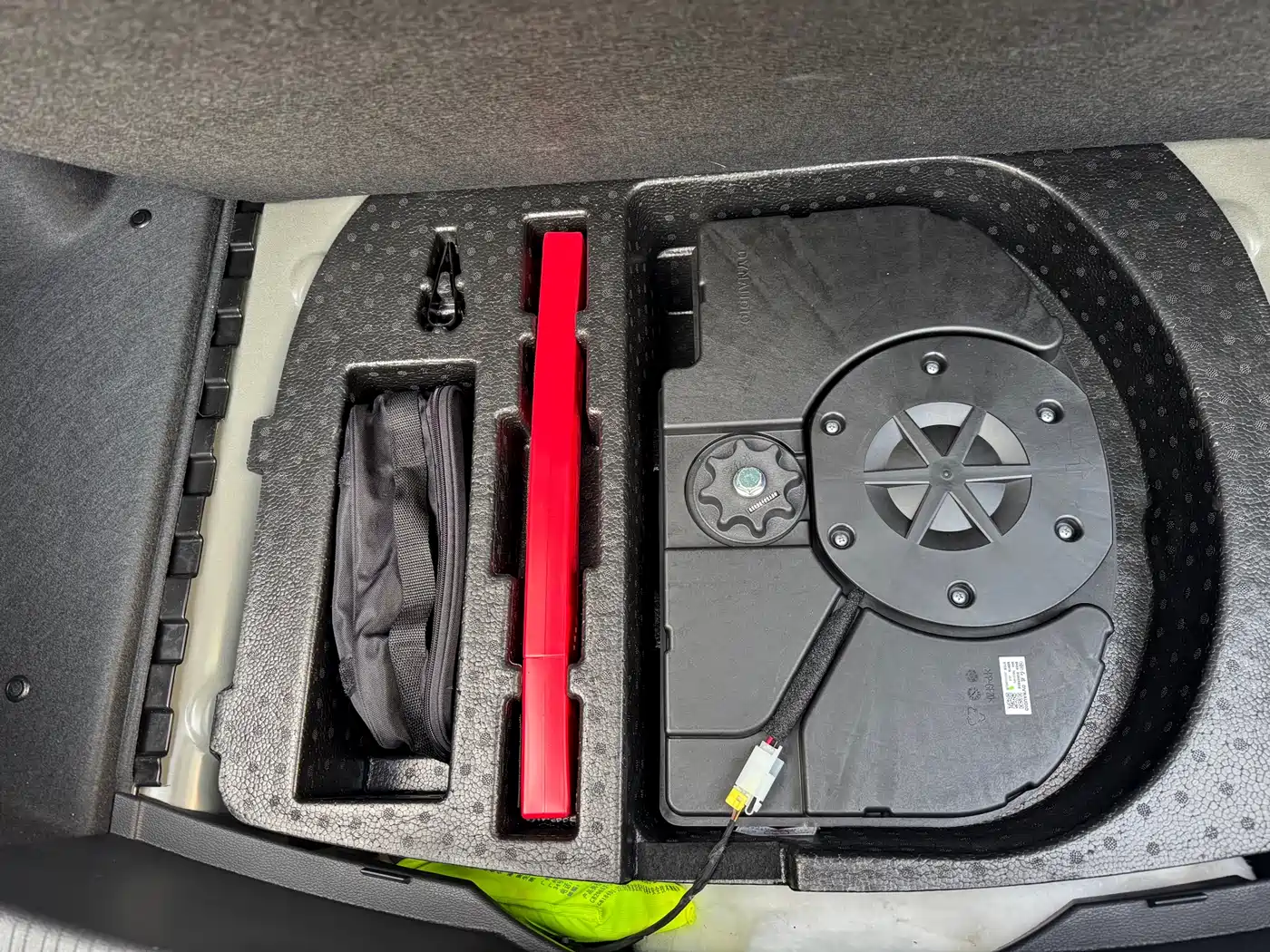 Hongqi H5 2023 2.0T Auto Smart Connect Flag Comfort фото 19