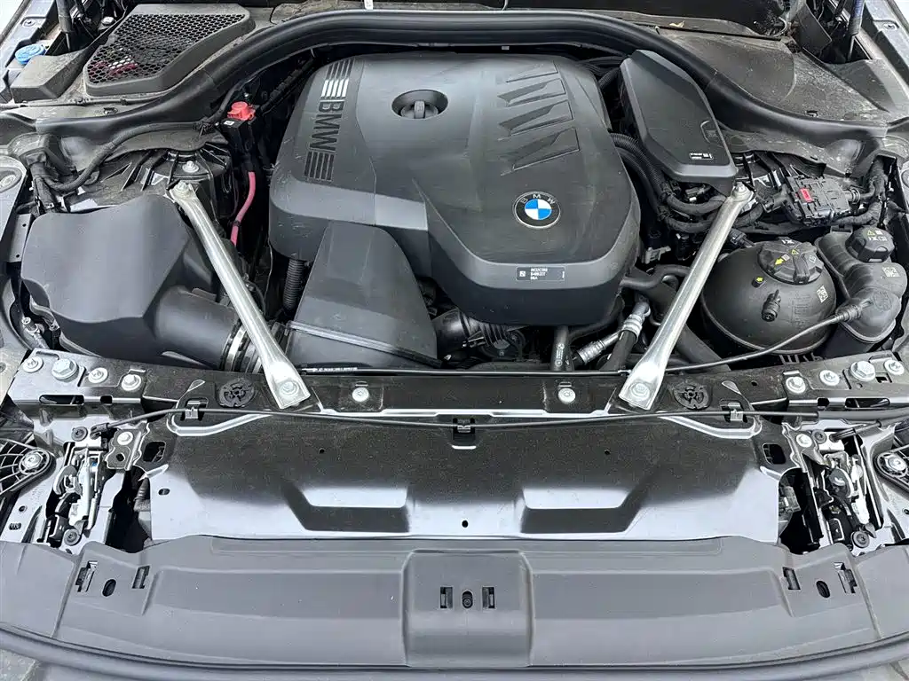 BMW 5 Series 2026 2025 530Li Leading M Sport Package