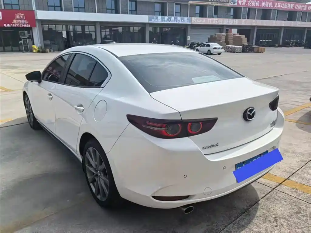 Mazda Mazda3 Axela 2024 2.0L Automatic Premium Prestige Edition фото 8