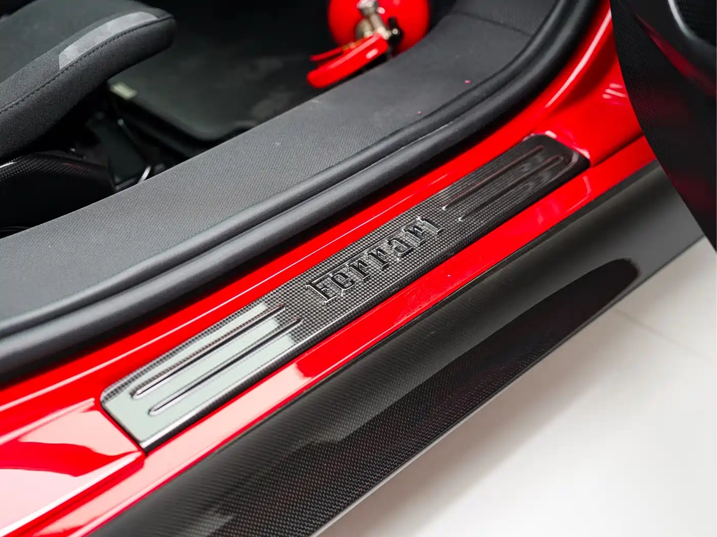 Ferrari SF90 2025