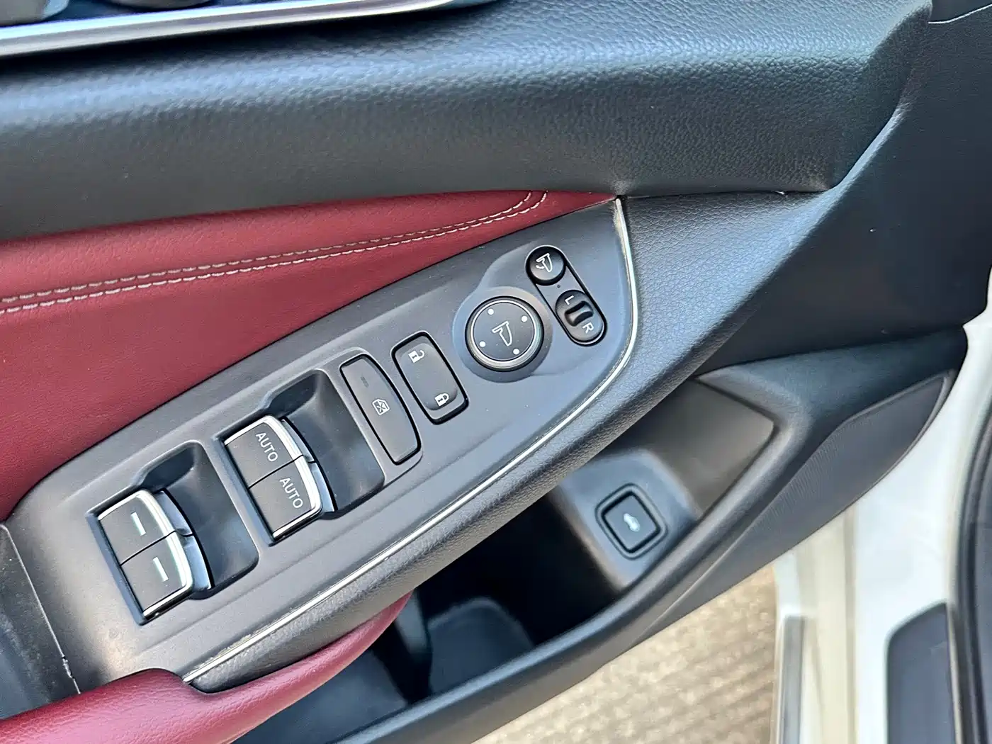 Photo 10 - Honda Inspire