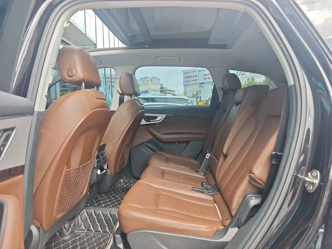 Фото 5 - Audi Q7