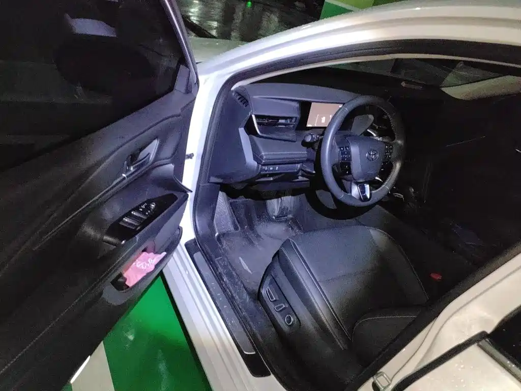 Toyota Camry 2025 2024 Hybrid 2.0HGVP Luxury Edition