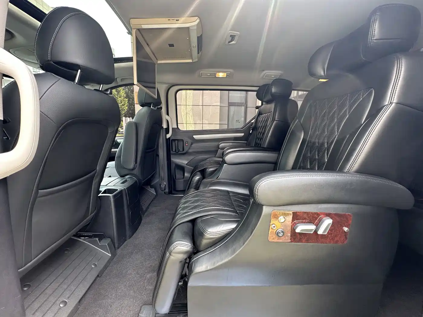 SAIC Maxus Maxus G10 2019 2018 PLUS 2.0T Automatic Elite Edition