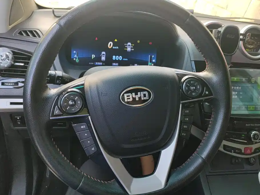 BYD S7 2015 2015 2.0T Automatic Flagship Model