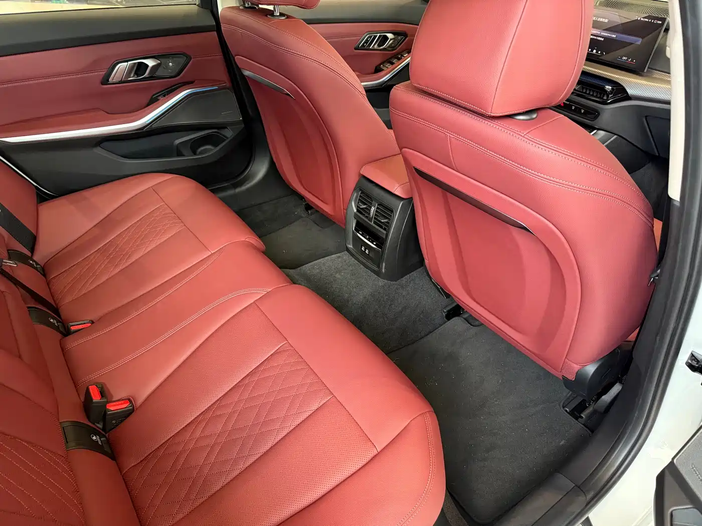 BMW 3 Series 2026 2026 330Li M Sport Shadowline Package