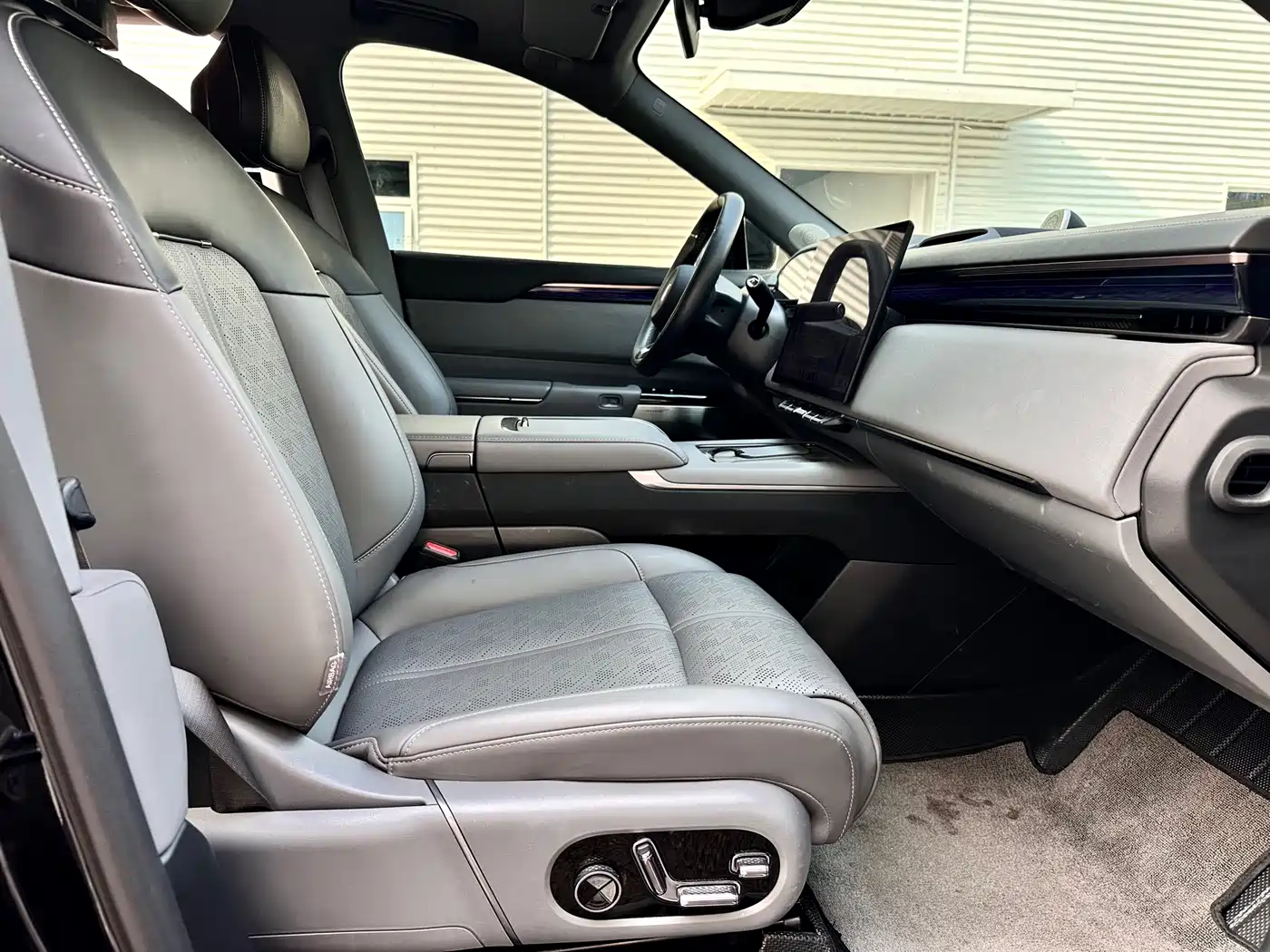 ZEEKR 7X 2025 2025 Model 75kWh RWD Smart Driving Edition
