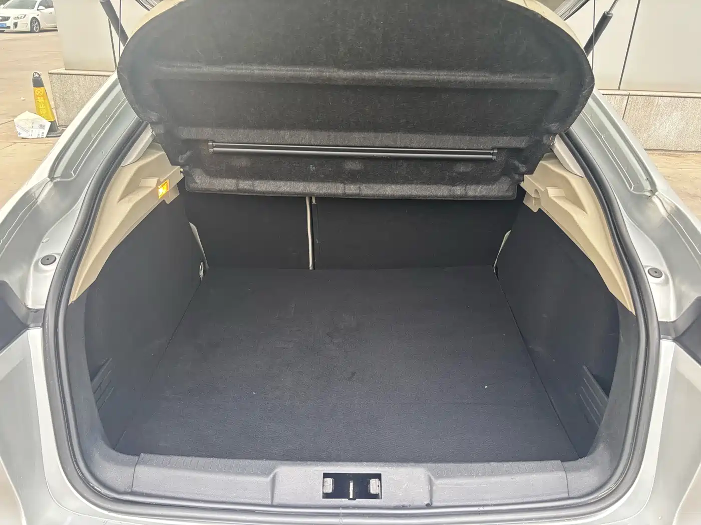 Renault Laguna 2009 2.0T фото 13