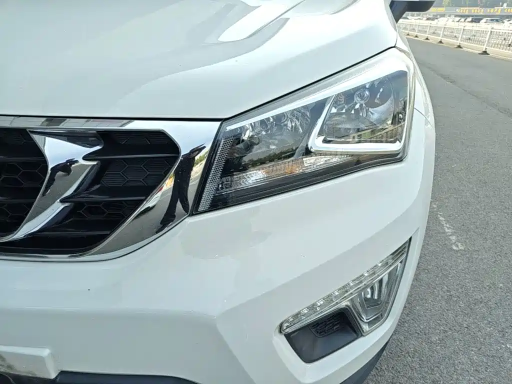 Фото 24 - Changan CS15
