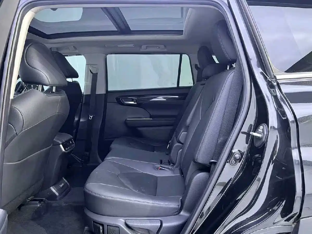 Toyota Highlander 2022 Dual Engine 2.5L 2WD Premium 7-Seater фото 15