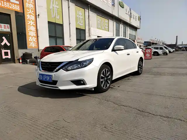NISSAN TEANA