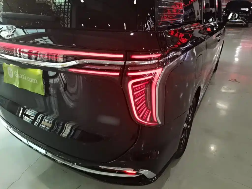Hongqi HQ9 2023 2023 2.0T Smart Connect Flagship