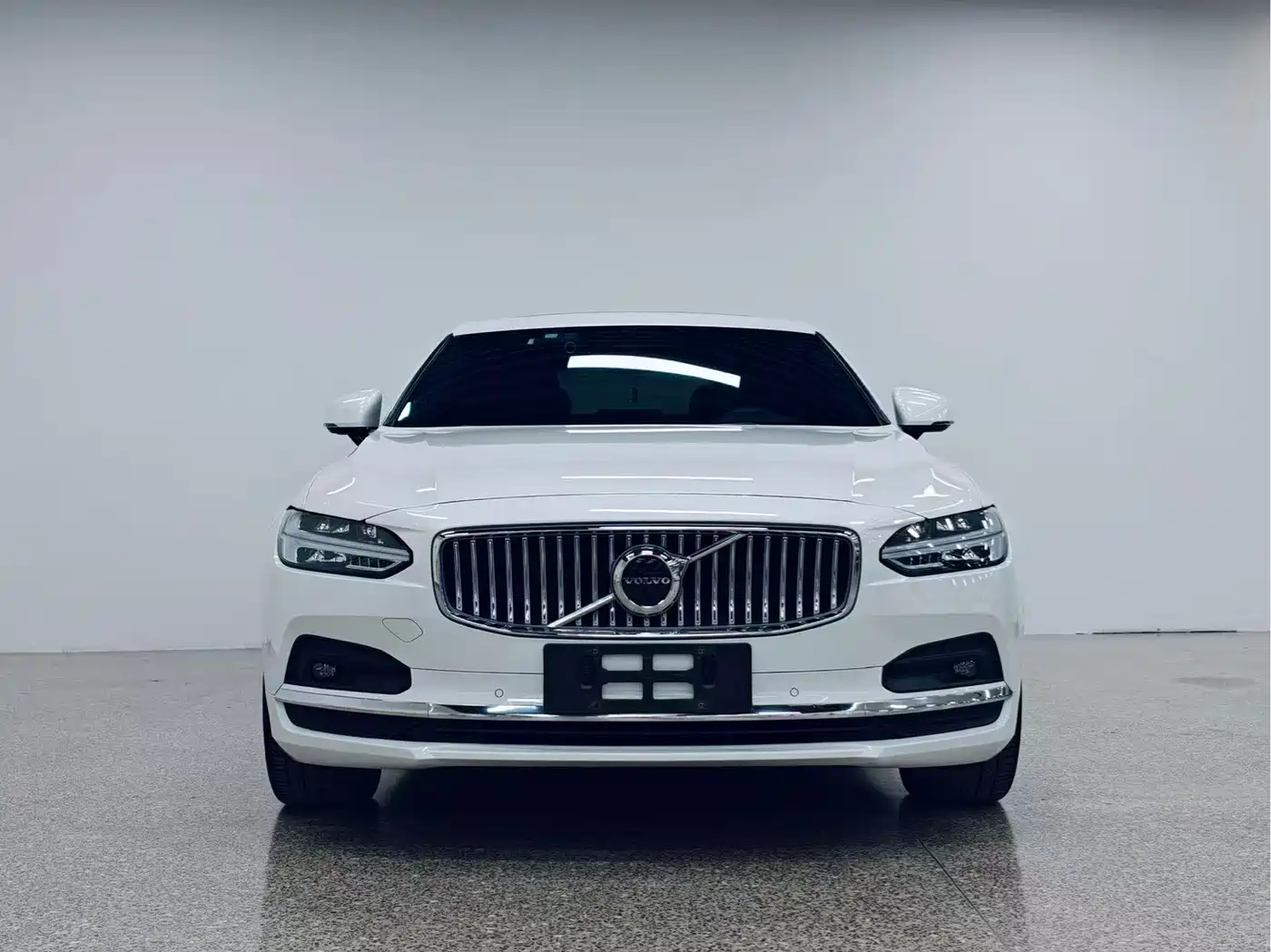 Фото 4 - Volvo S90