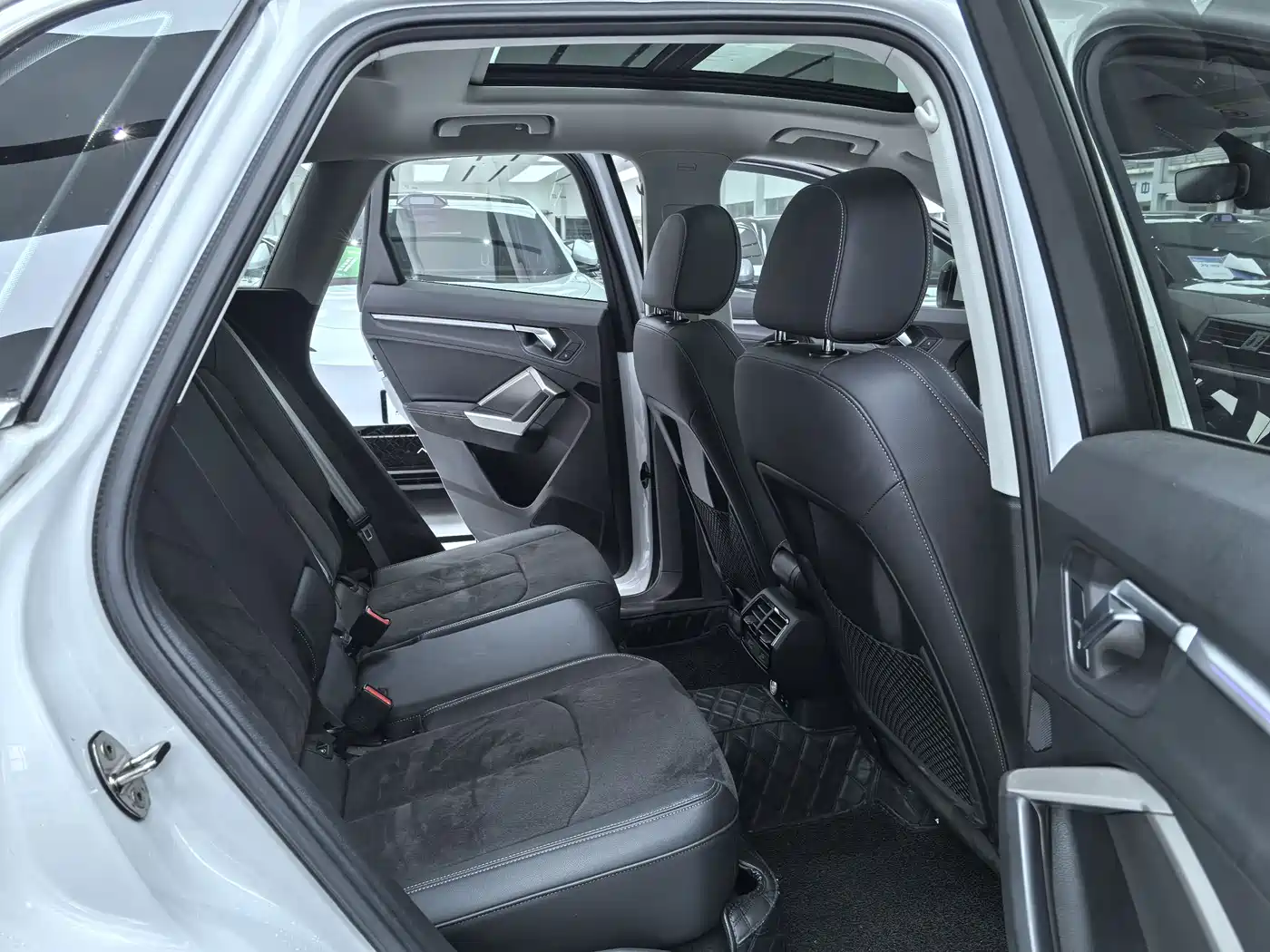 Audi Q3 2022 40 TFSI Fashion Dynamic фото 10