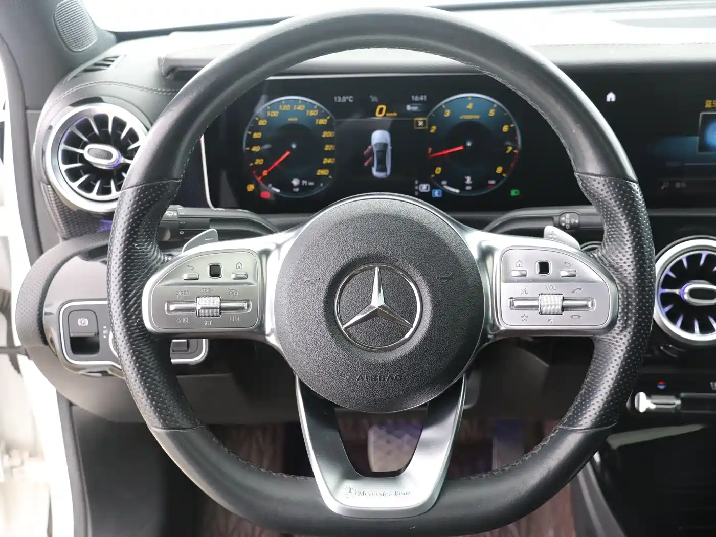 Mercedes-Benz A-Class 2020 A 200 L Sport Sedan фото 12