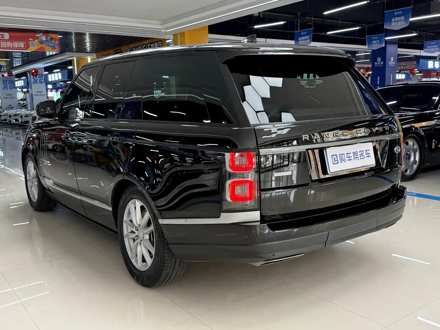 Land Rover Range Rover 2018 3.0 SC V6 Golden Age Edition фото 15