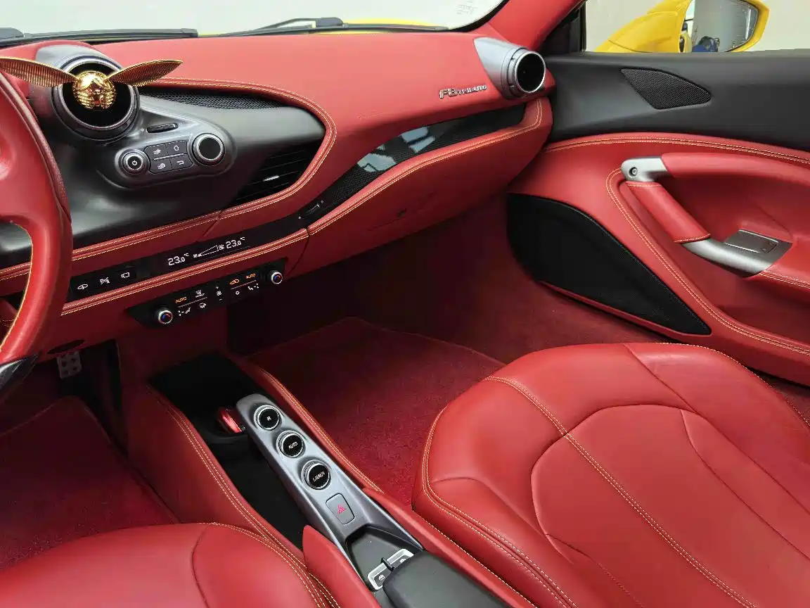 Ferrari F8 2021 2019 Tributo 3.9T V8