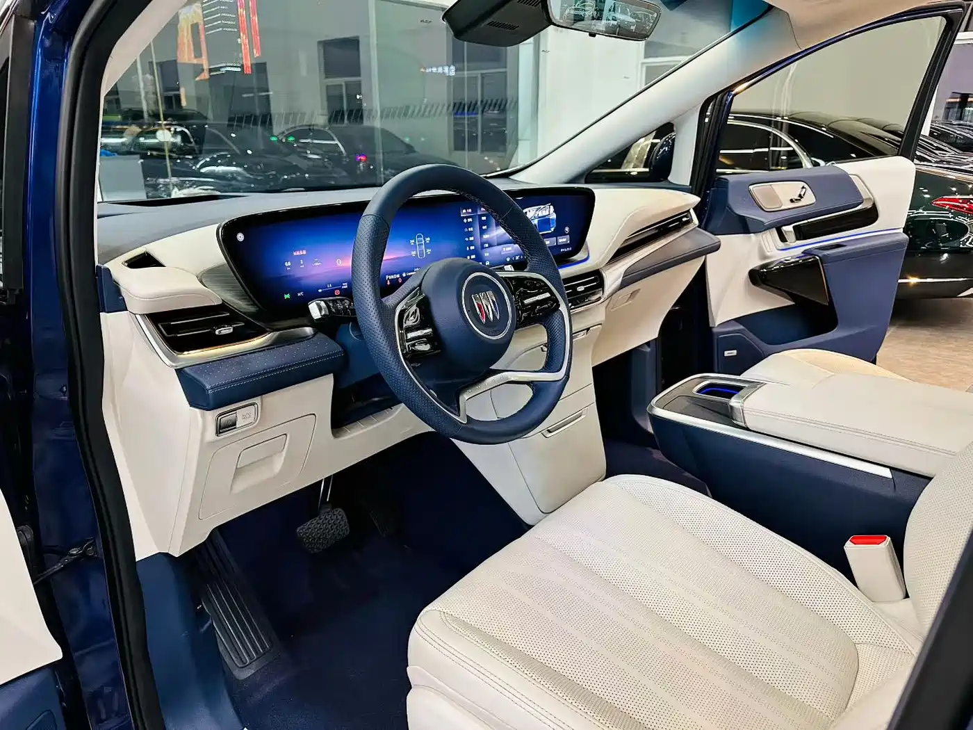 Buick Century 2023 2.0T 6-Seat World Edition фото 6
