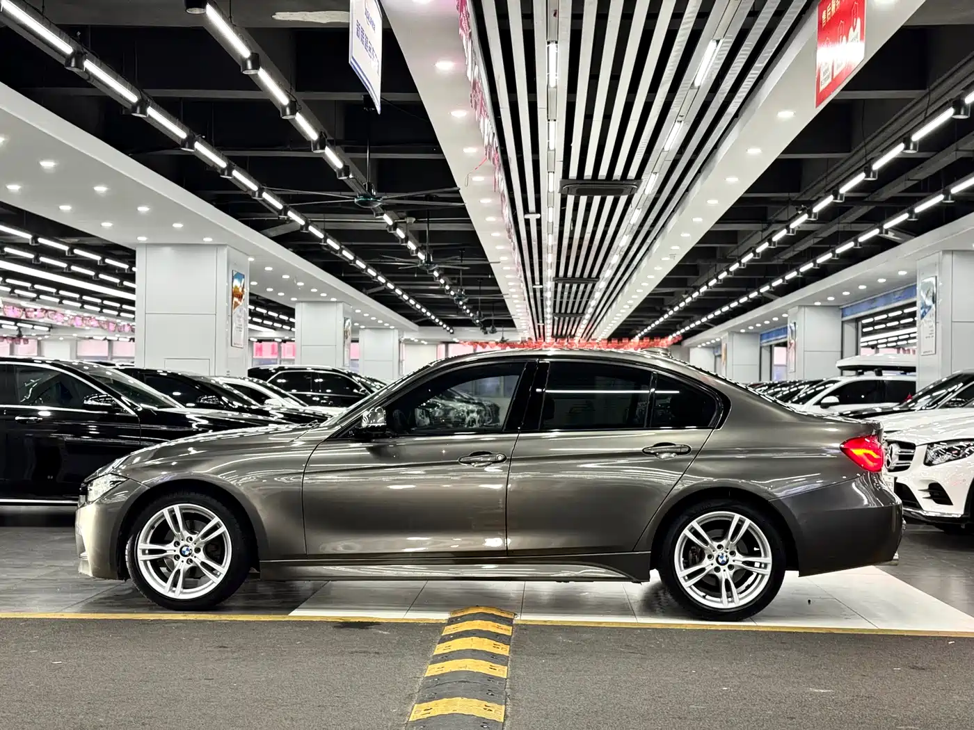BMW 3 Series 2017 320i M Sport фото 7