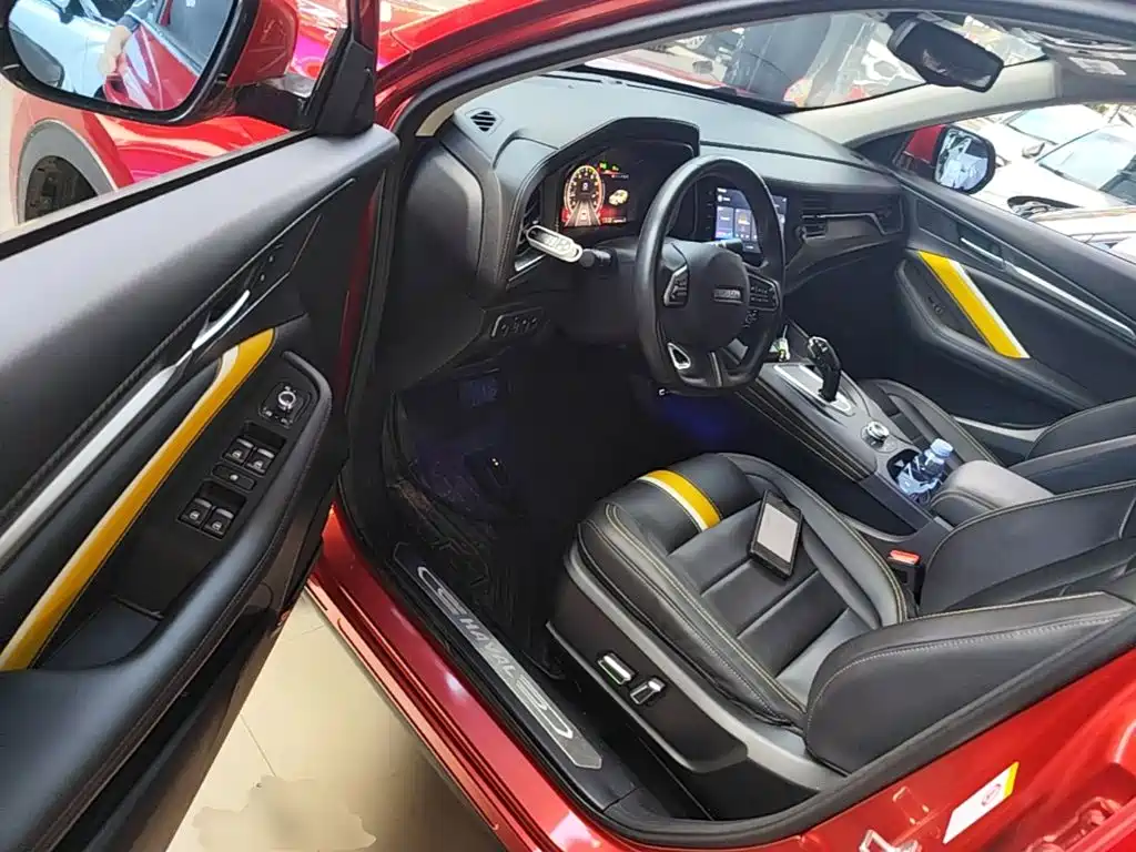 Фото 16 - Haval F7x
