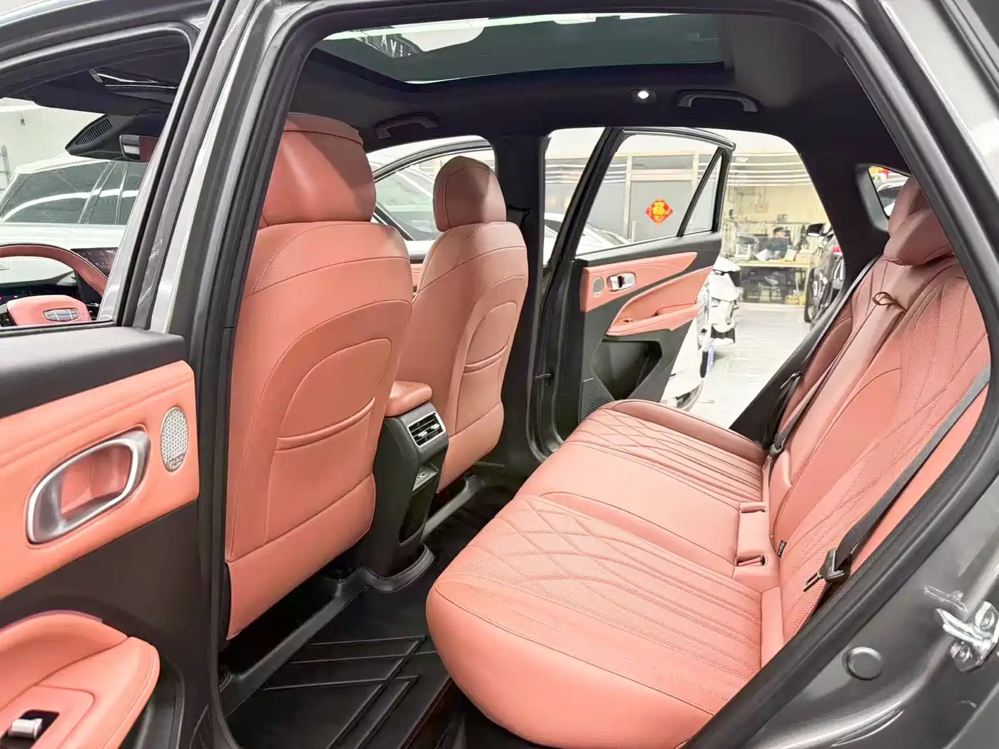 Geely Boyue REV 2026 2026 Extended Range Base Model
