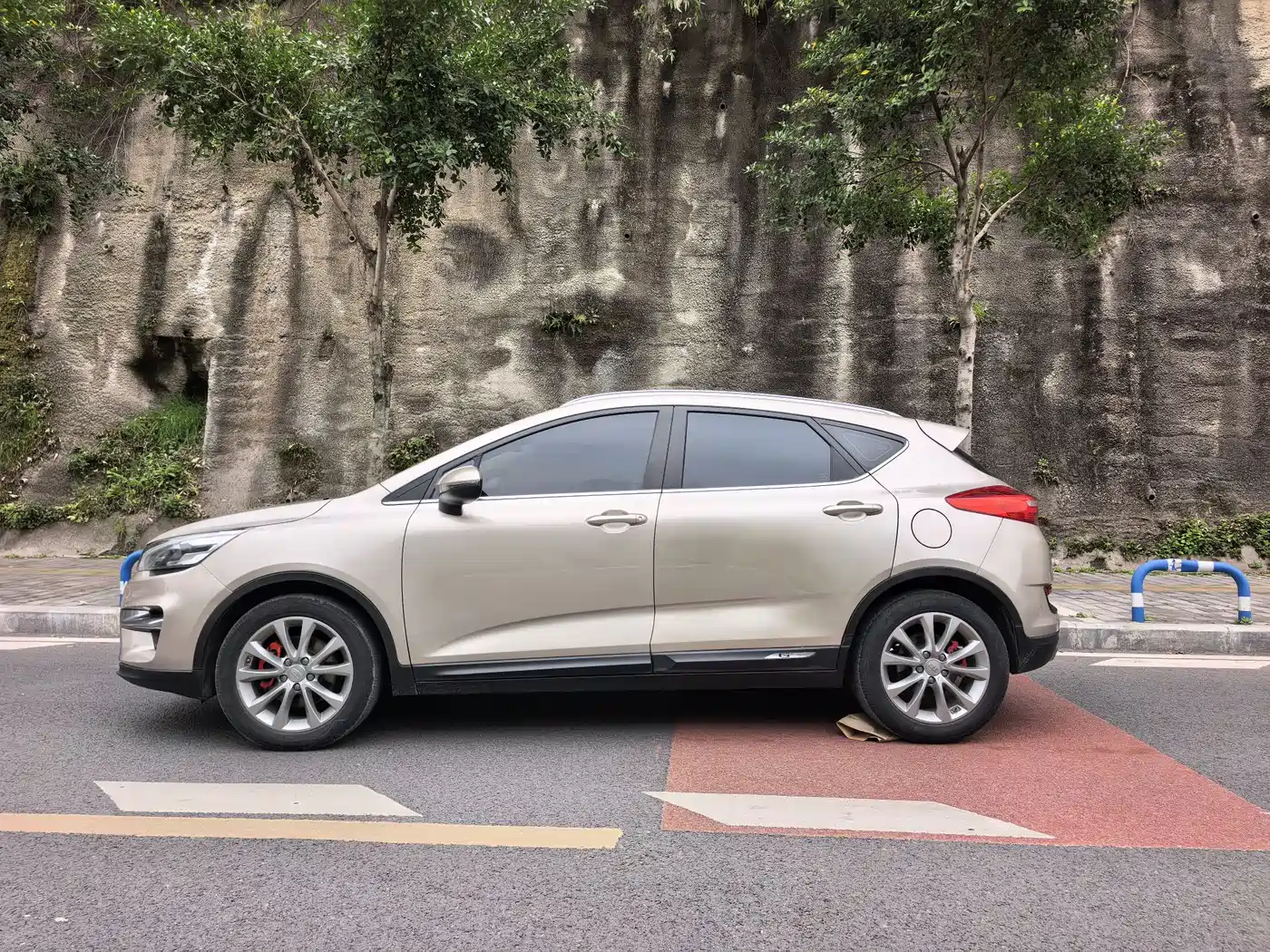 GEELY AUTOMOBILE EMGRAND GS