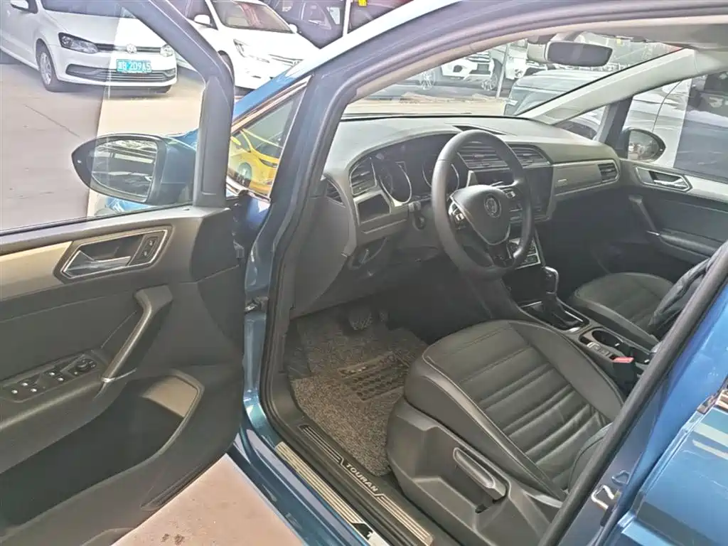 Volkswagen Touran 2017 2016 Touran L 280TSI DSG Comfortline