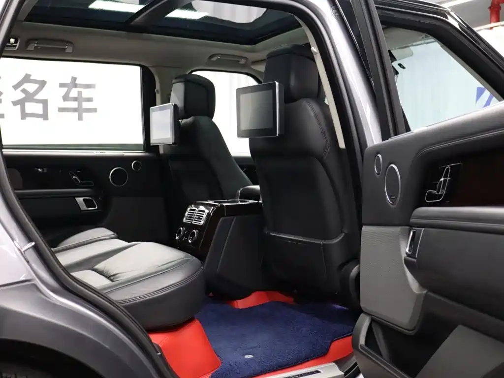 Land Rover Range Rover 2021 2021 3.0 L6 Heritage Extended Classic Edition