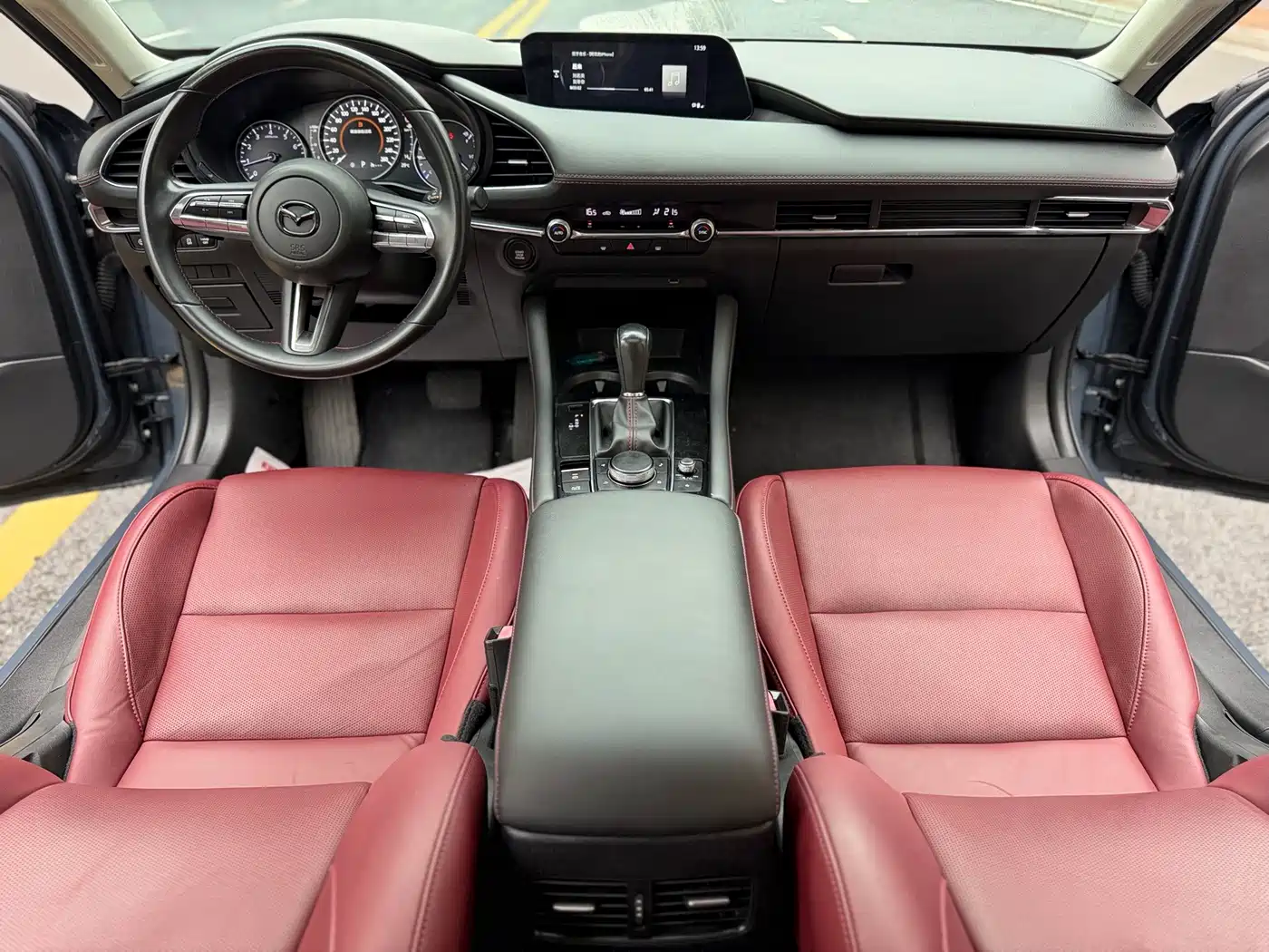 Photo 5 - Mazda Mazda 3
