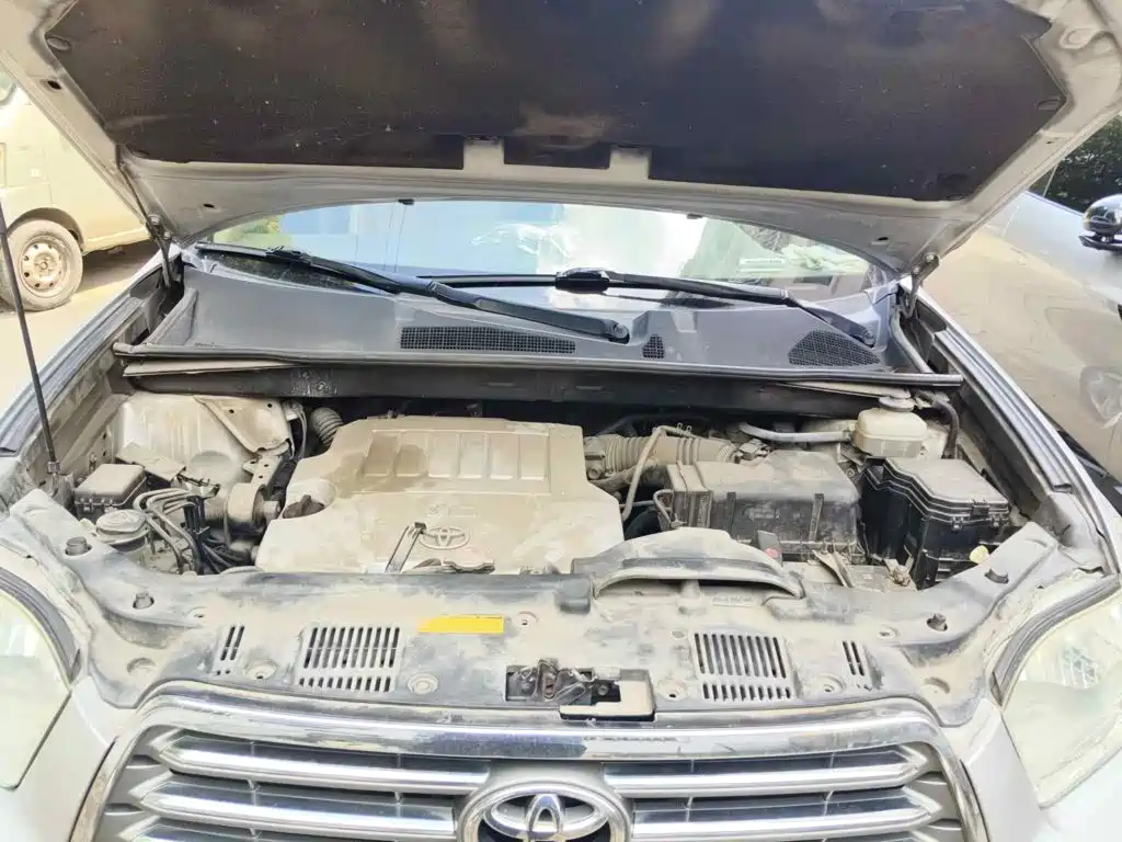 Photo 9 - Toyota Highlander