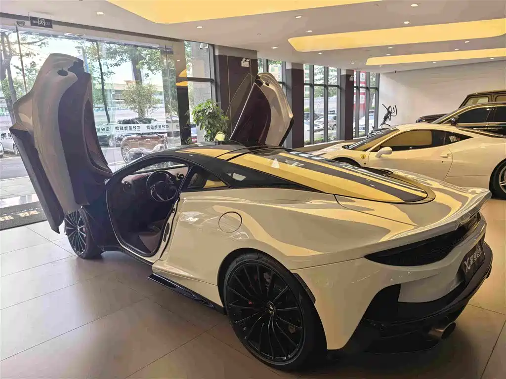 McLaren GT 2023 2023 4.0T Standard Model