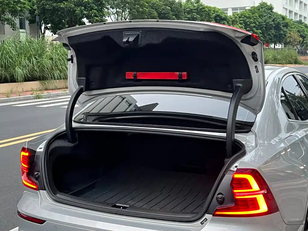 Photo 29 - Volvo S60