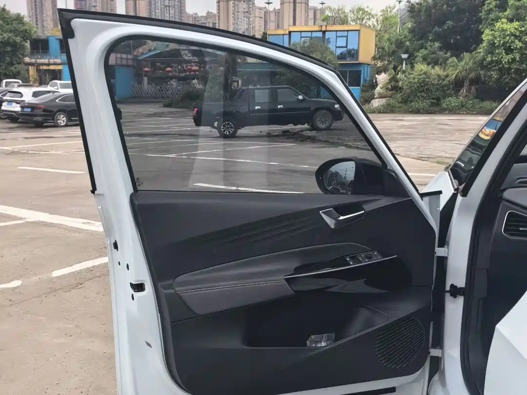 Volkswagen ID.3 2023 Pure Smart Edition фото 8