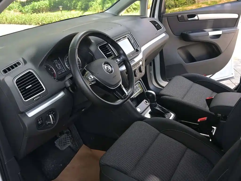 Volkswagen Sharan 2019 2018 Facelift 380TSI Comfort 7-Seater