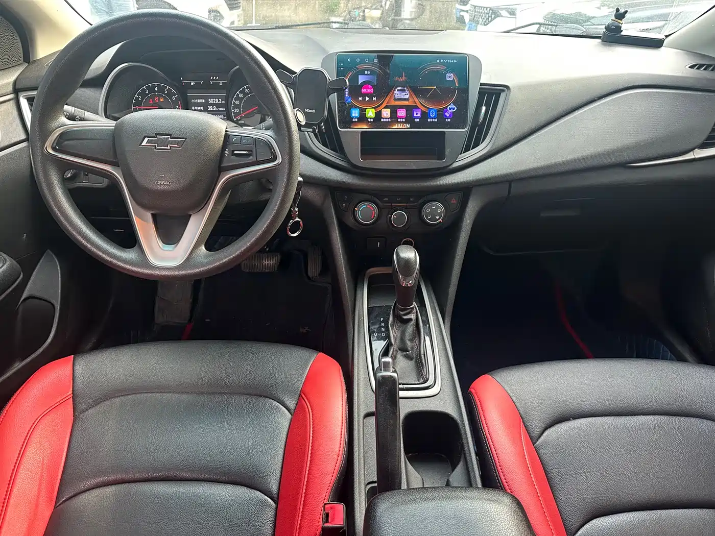 Chevrolet Monza 2019 Redline 320T DCT Joy Edition China VI фото 5