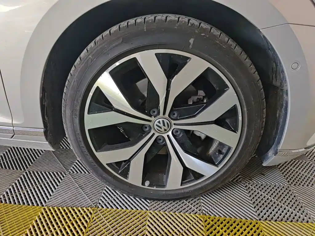 Фото 8 - Volkswagen Magotan