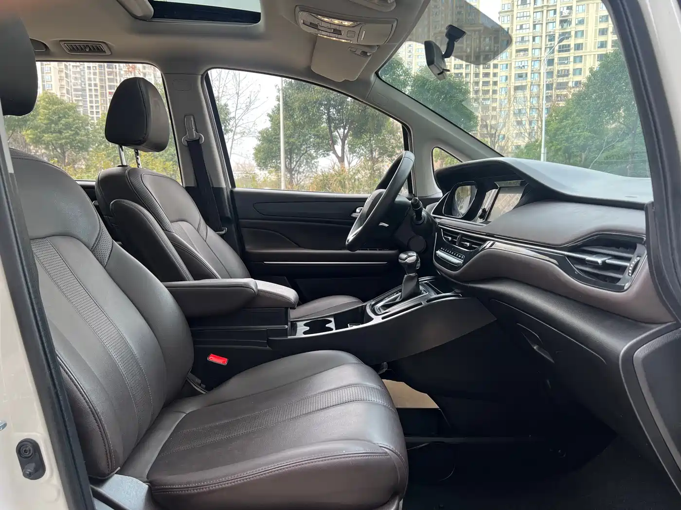 GAC Trumpchi Trumpchi M6 2019 270T DCT Luxury Edition (7-seater) (China VI) фото 13