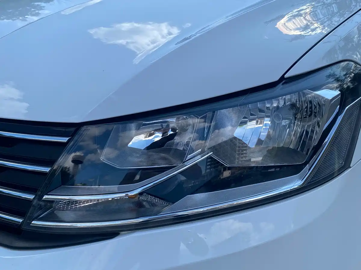 Photo 17 - Volkswagen Lavida Tour