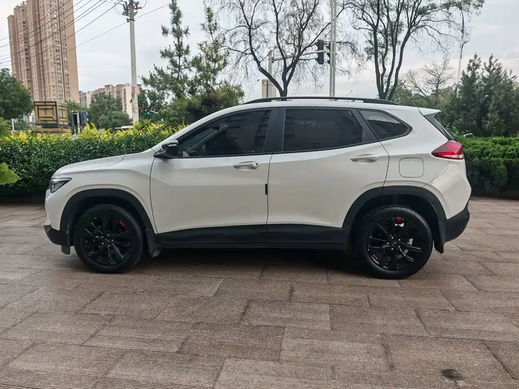 Chevrolet Trax 2020 2019 Redline 335T CVT Extreme Edition (China VI)