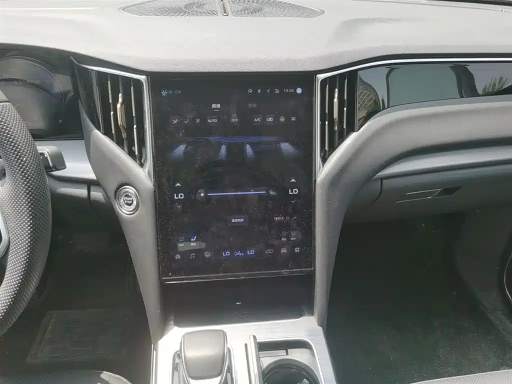 Hongqi HS7 PHEV 2024 2024 2.0T PHEV AWD Qichang Edition 7-seater