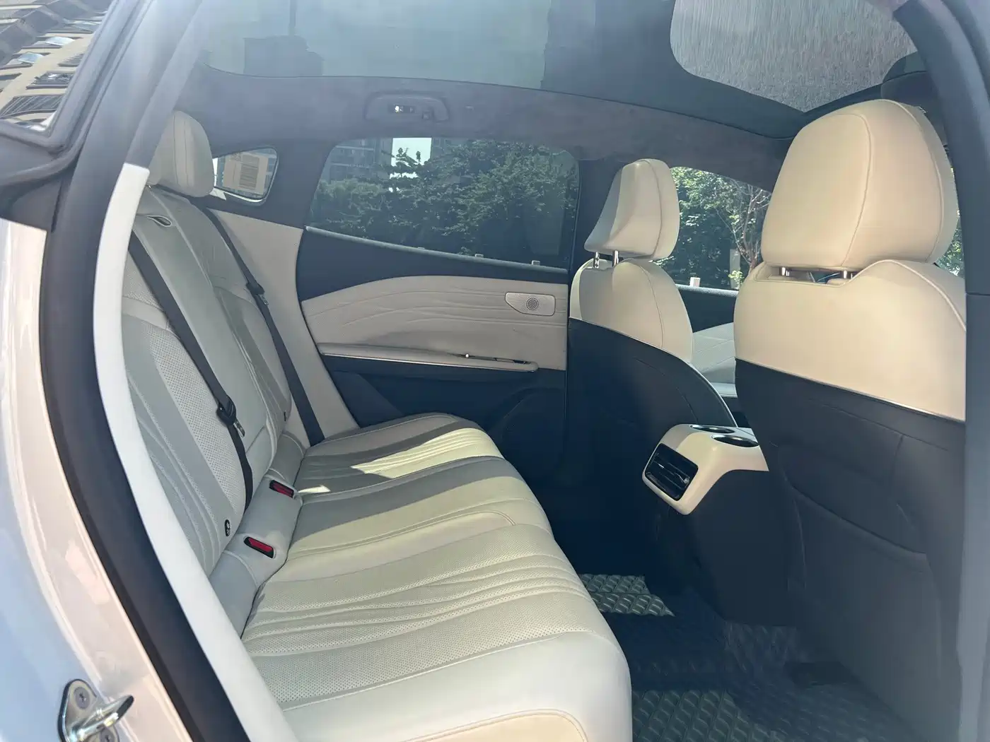 Geely Galaxy Galaxy E8 2024 2024 665km RWD Starship Voyager Edition
