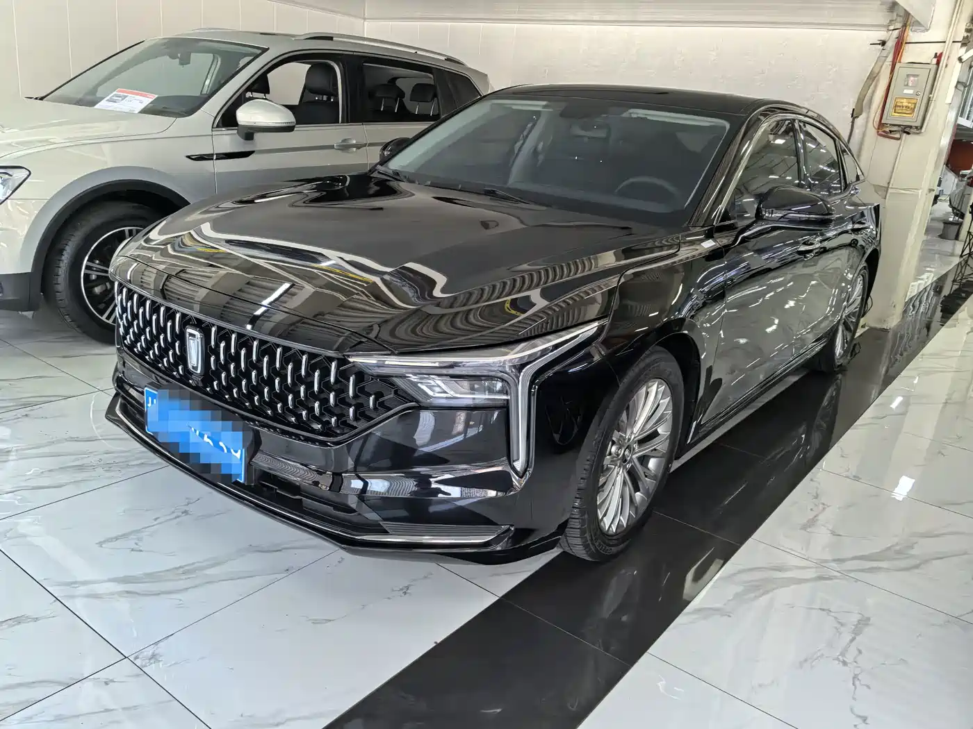 2025 Besturn B70