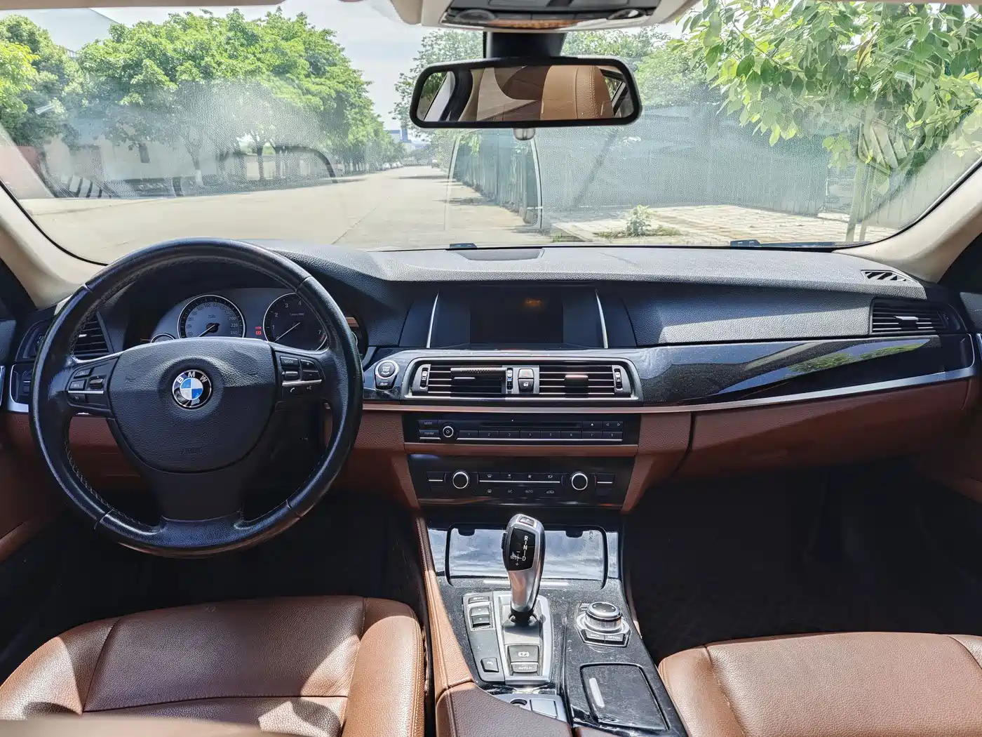 BMW 5 Series 2014 520Li Elegance фото 8