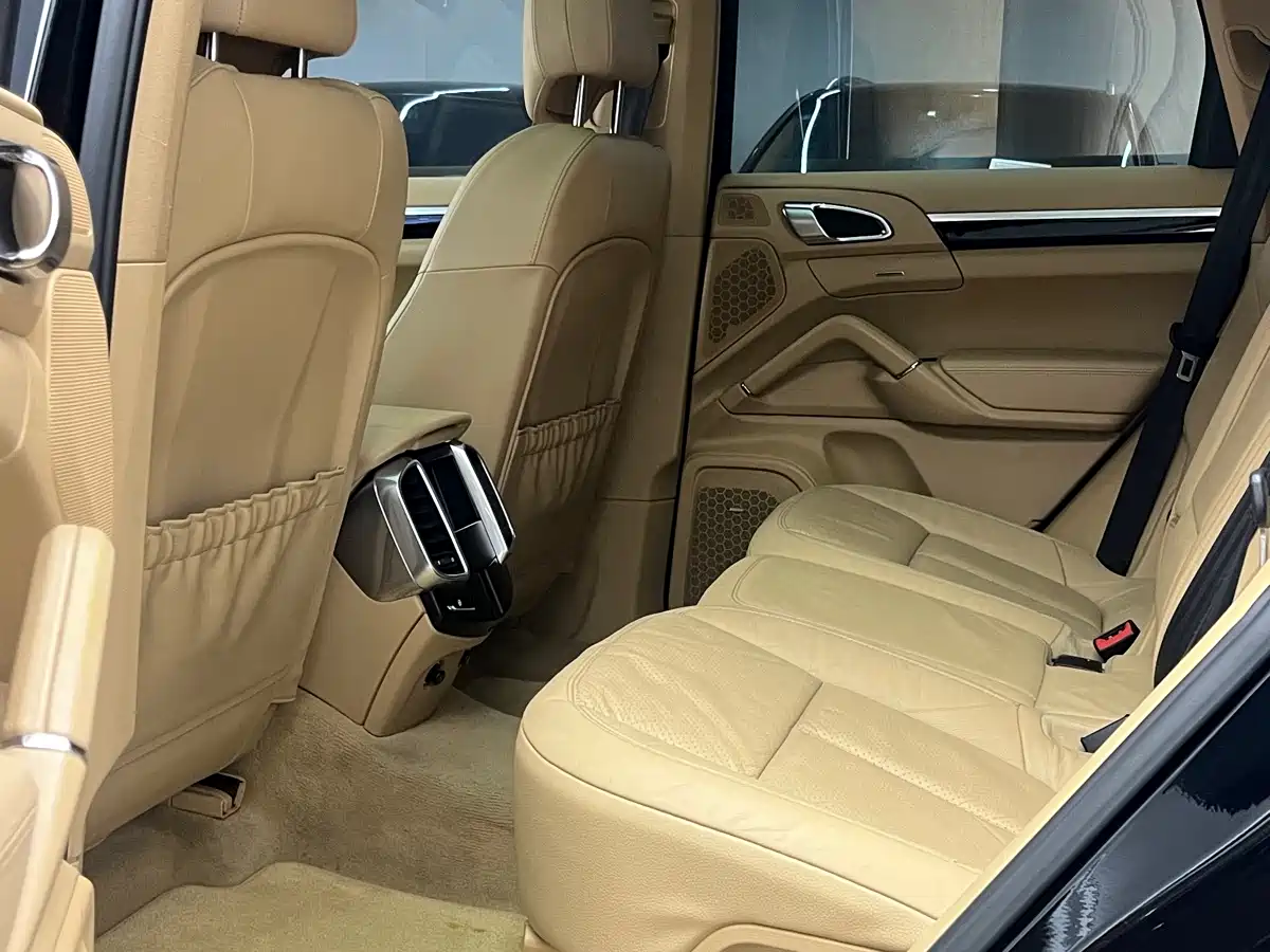 Porsche Cayenne 2011 Cayenne 3.0T фото 18