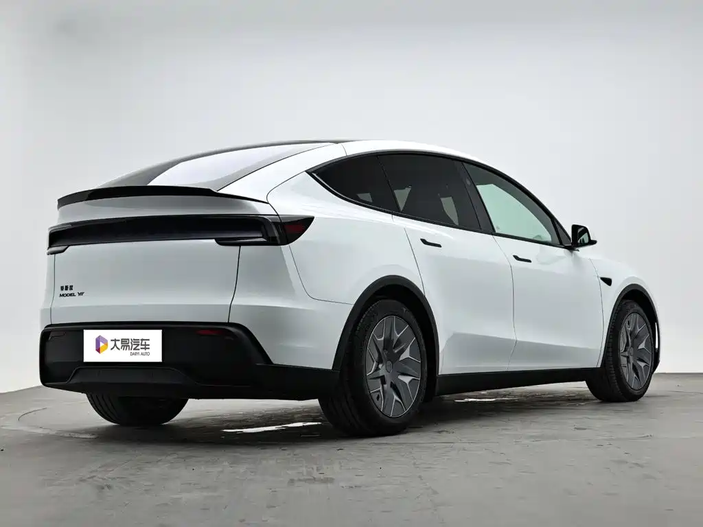 Tesla Model Y L 2025 2025 Facelift Long Range AWD