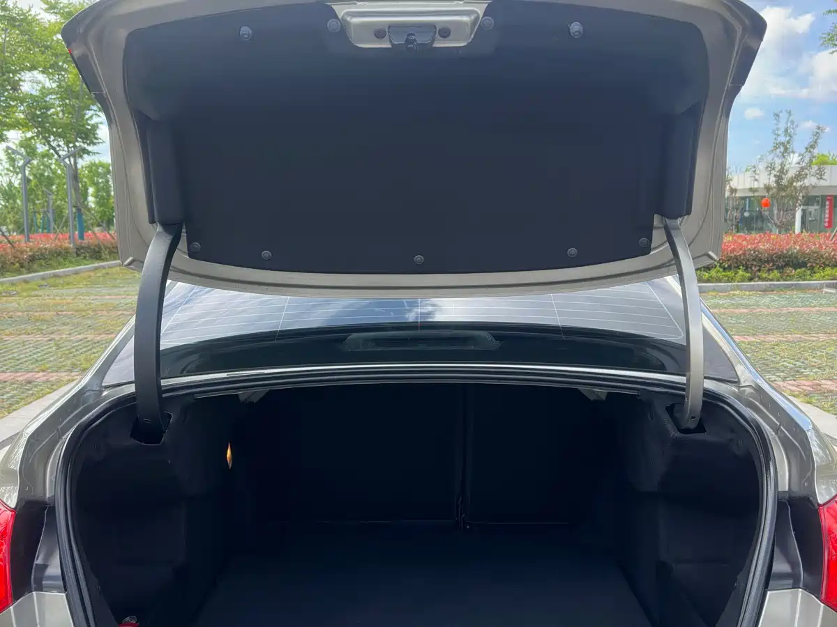 Citroën C4L 2013 2013 1.6THP Automatic Dynamic